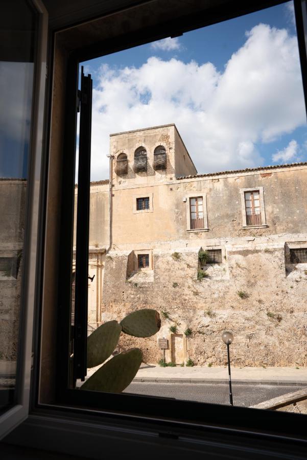 Aria Rooms And Terrace Noto Buitenkant foto